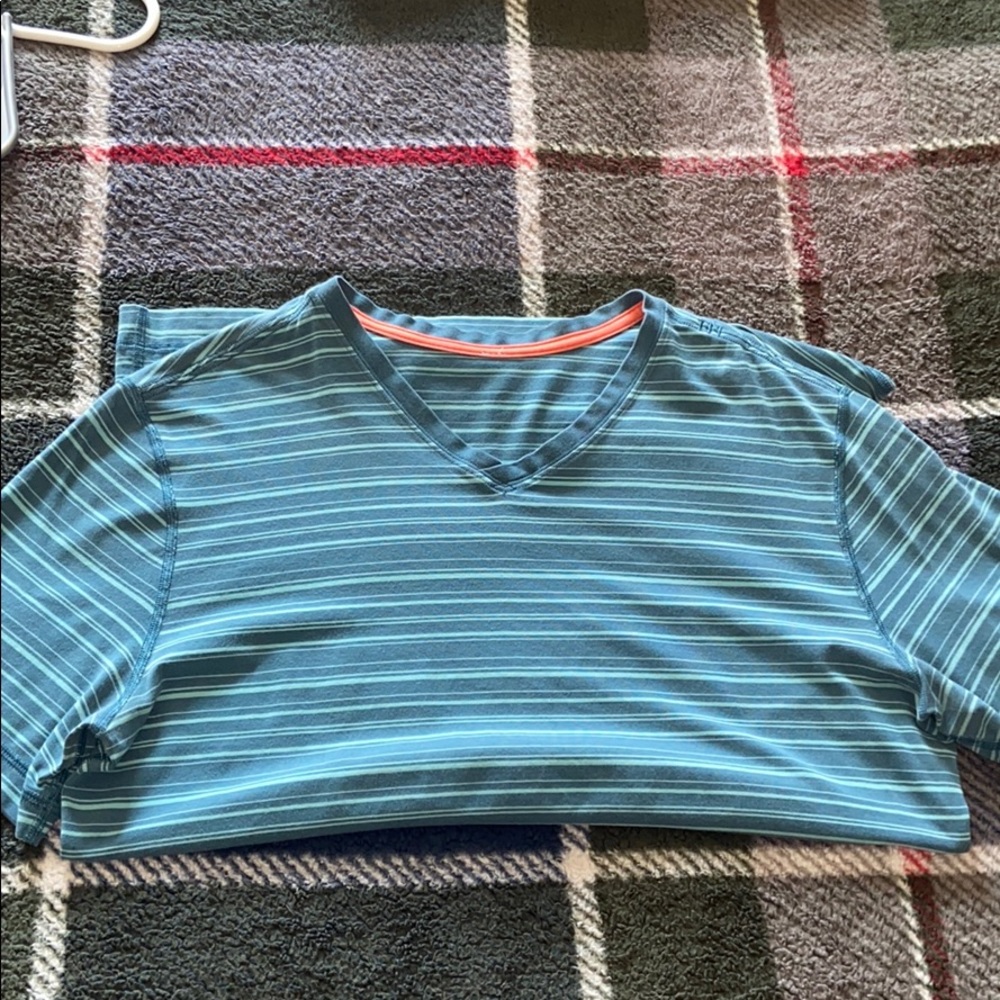 Men’s Lululemon Tee Shirt